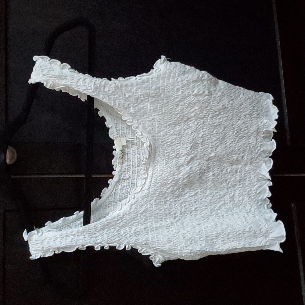 🆕 White crop tank top